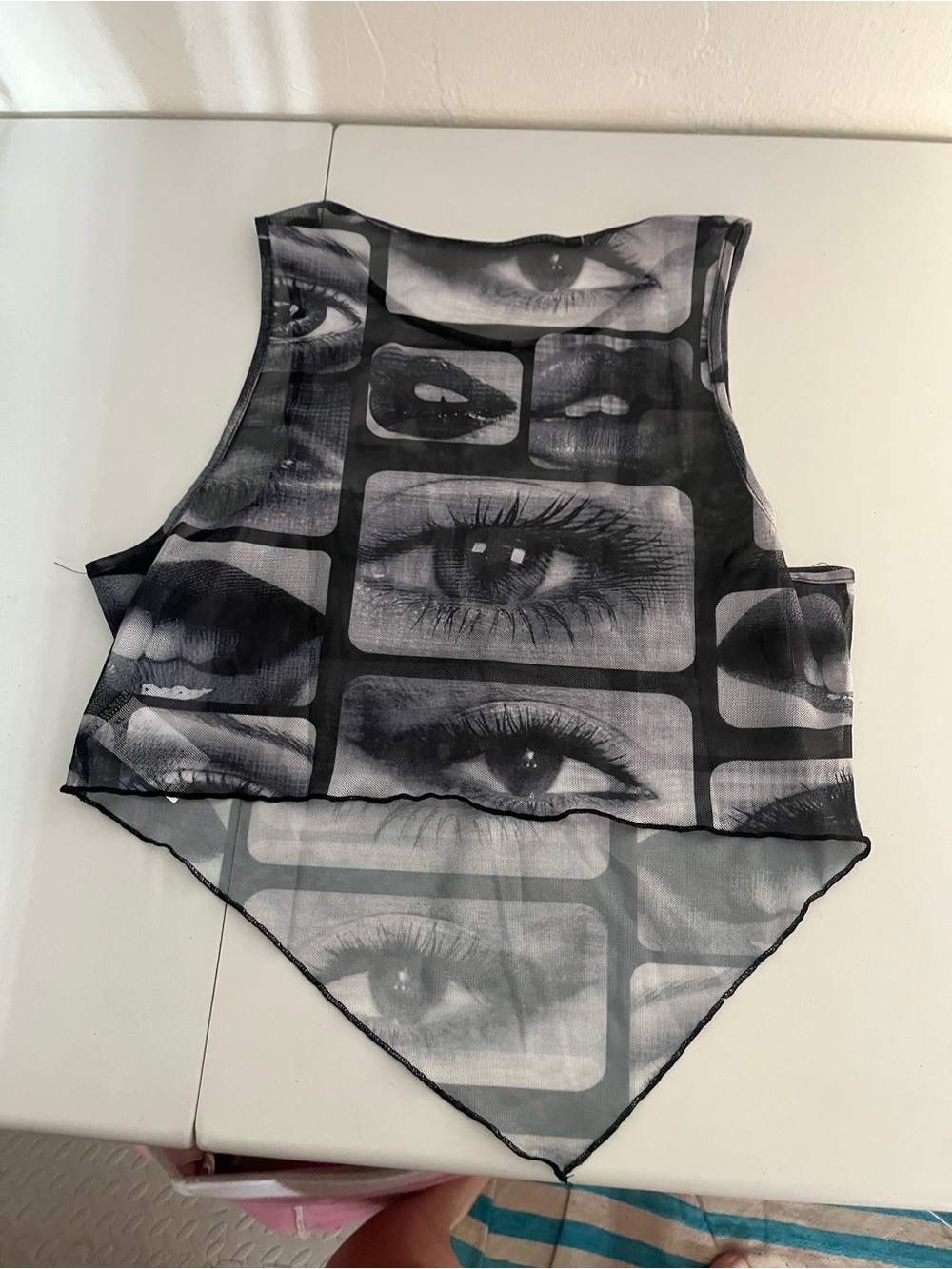 New Eyes Lips Mesh Patchwork Sleeveless Asymmetrical Handkerchief Crop Top XL - Picture 2 of 12
